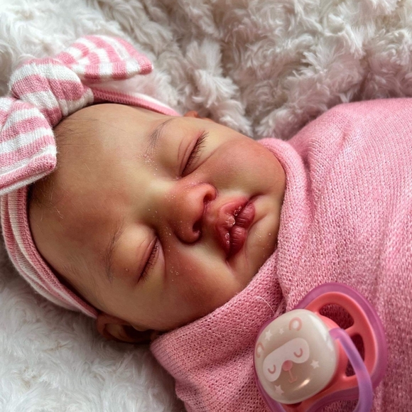 Reborn cuddle doll sarah - Picture 3 of 3